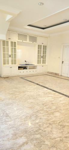 Rumah Berlokasi Strategis Dgn Akses Mudah di Prime Area Pondok Indah